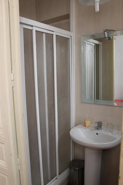 Hostal Graciela Madrid Room photo